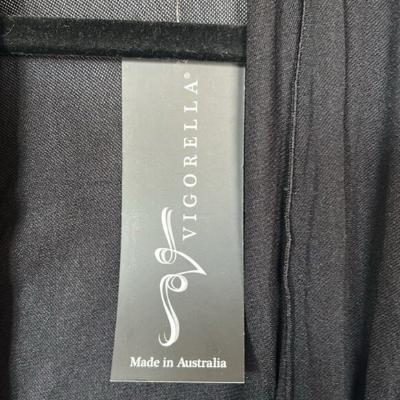 NWT VIGORELLA black mesh long draped lightweight cardigan. Size M/L - Picture 4 of 7